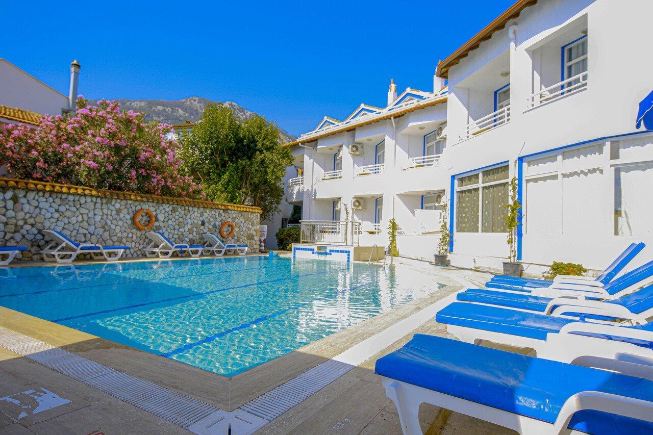 Zeybek Hotel トゥルンチュ エクステリア 写真