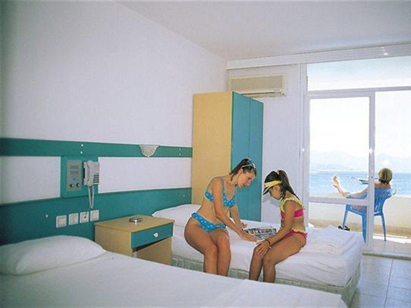 Zeybek Hotel トゥルンチュ エクステリア 写真