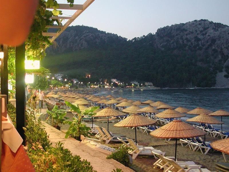 Zeybek Hotel トゥルンチュ エクステリア 写真